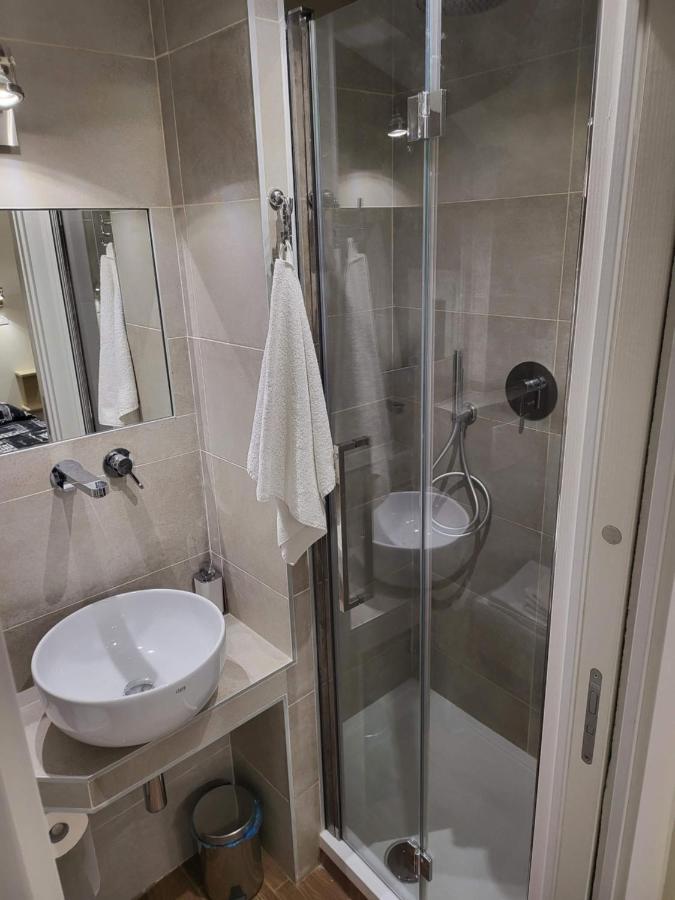 The Fox Cove Apartment Rome