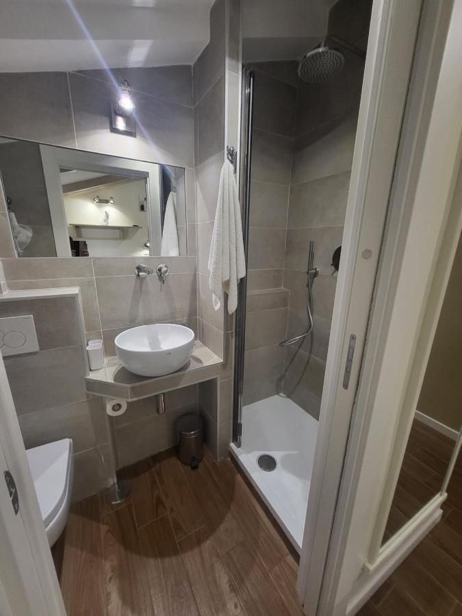 The Fox Cove Apartment